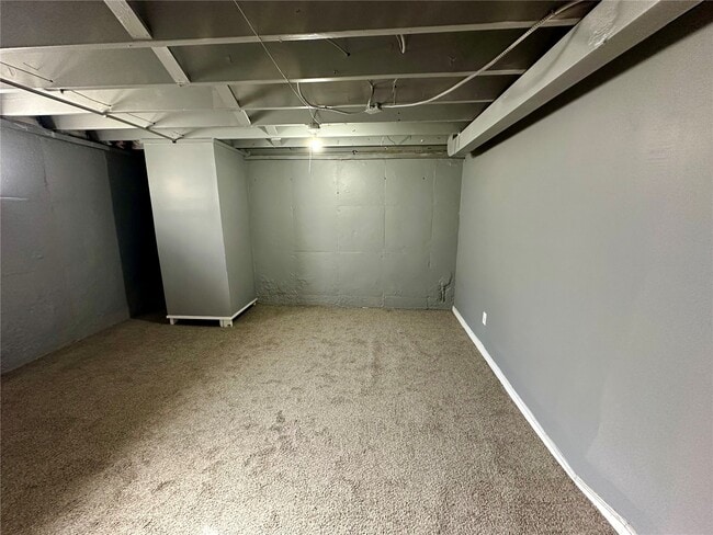 Building Photo - 7121 Lamont Dr