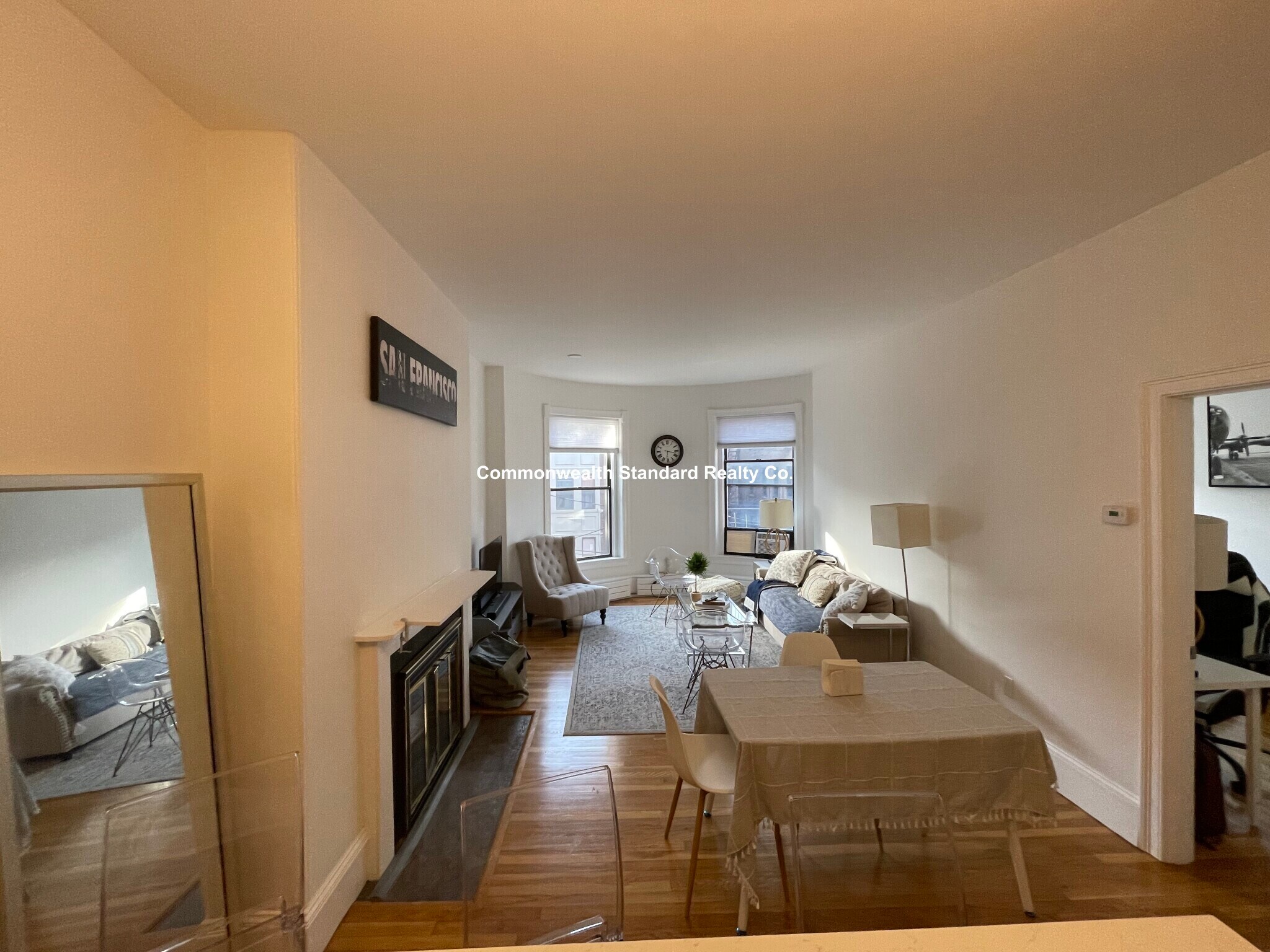 Building Photo - 922 Beacon St