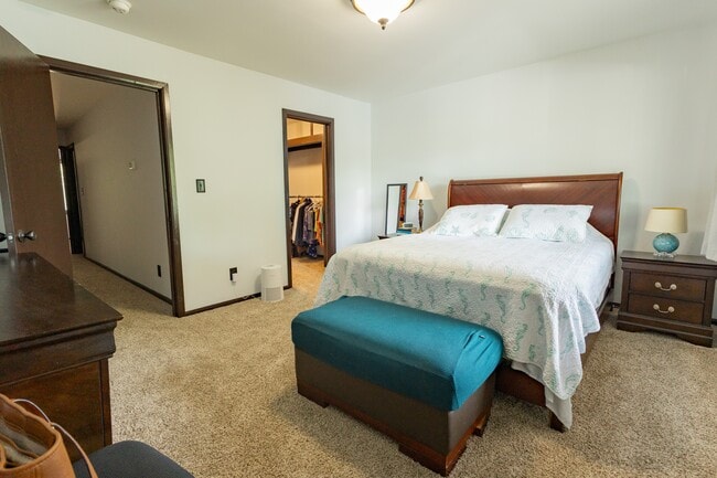 Building Photo - 3191 Sycamore Dr