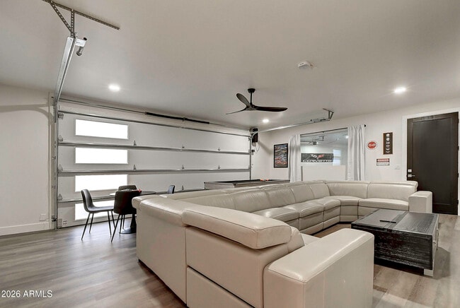 Building Photo - 6401 E Larkspur Dr