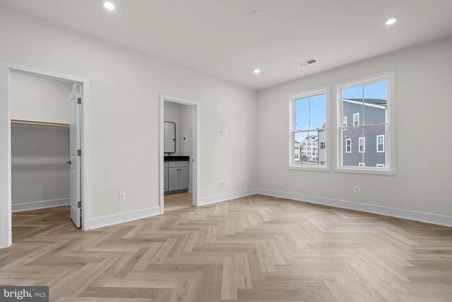 Building Photo - 13916 Aviation Pl