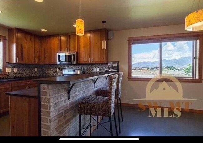 Building Photo - 3-Bedroom, 2-Bathroom Single-Level Home in Bozeman, MT