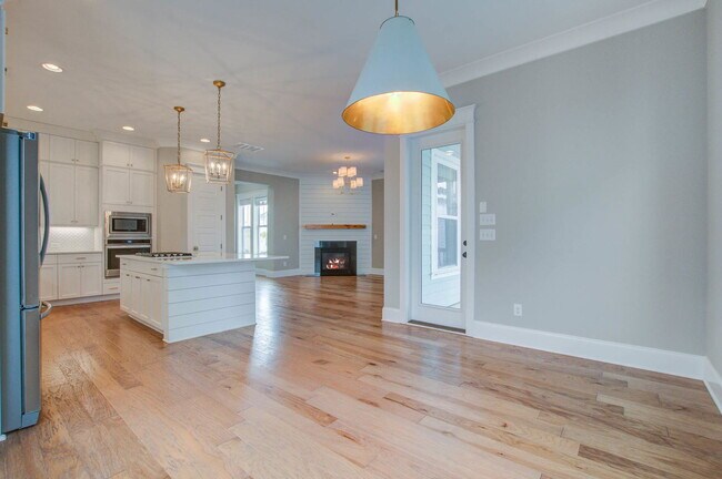 Building Photo - 1636 Juliana St