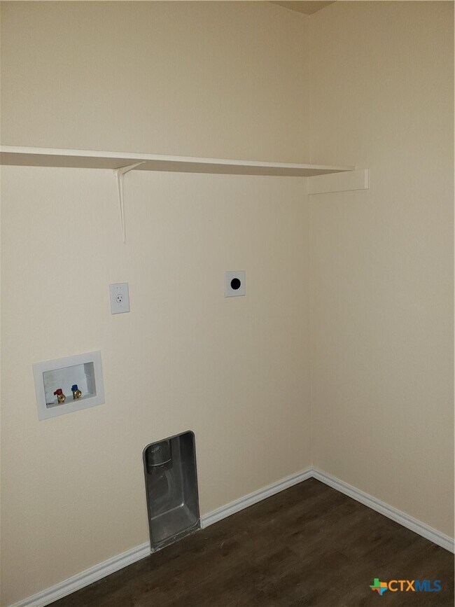 Building Photo - 704 Liberty Valley Dr