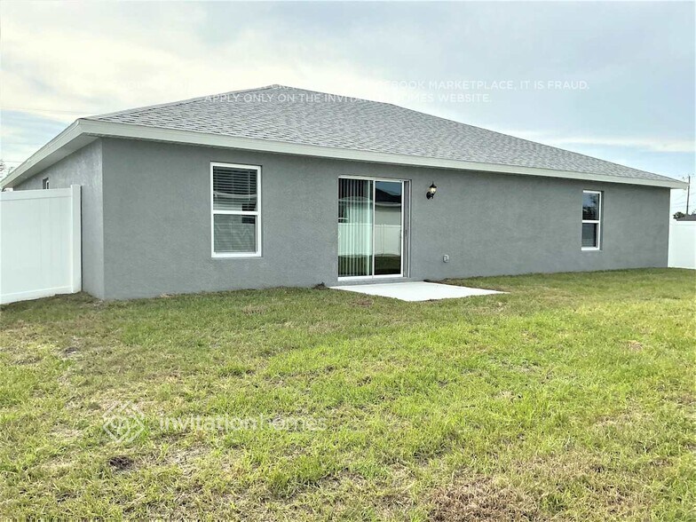 Building Photo - 1227 SW 7th Ct