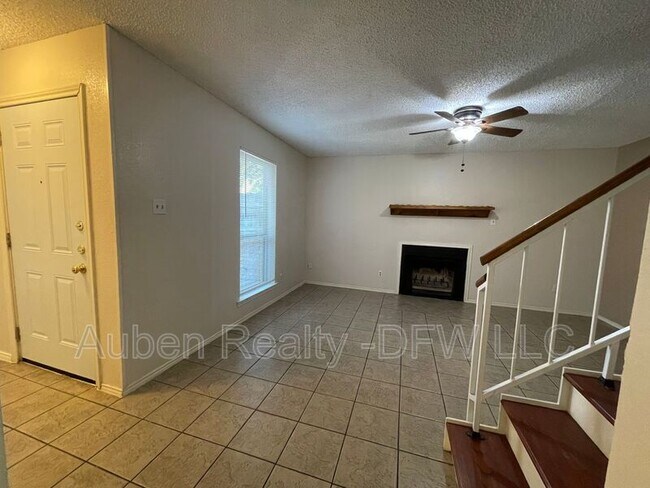 Building Photo - 5516 Lewis Ct