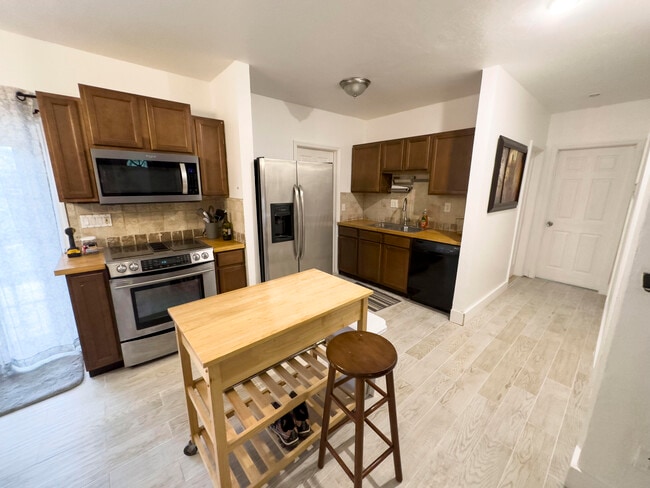 Building Photo - 5959 SW 59th St