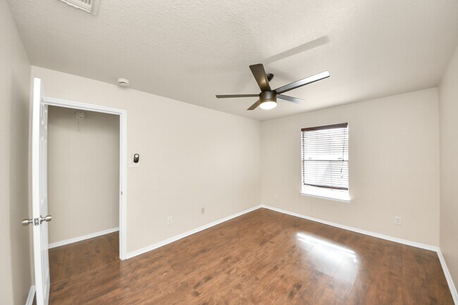 Building Photo - 17303 Quiet Grove Ln