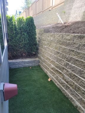 Building Photo - Stunning Tri Level 3/2.5 Townhome in the G...