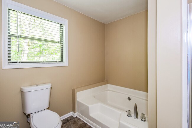 Building Photo - 4178 Taloza Ct NE