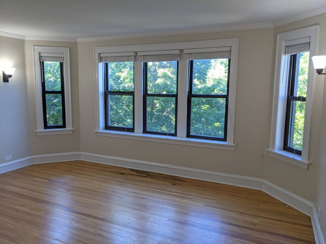 Building Photo - 716 Reba Pl