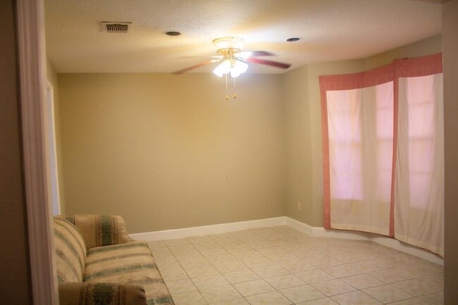 Building Photo - 7119 Rio Blanco Dr