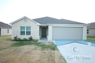 Building Photo - 4725 Copley-