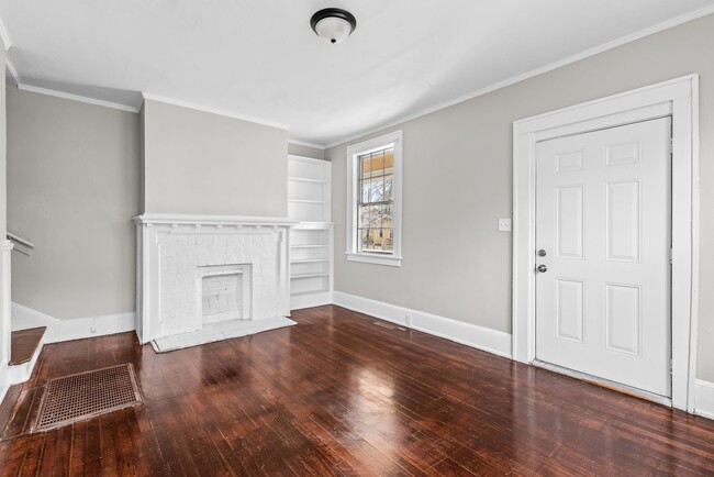 Building Photo - 516 43rd St