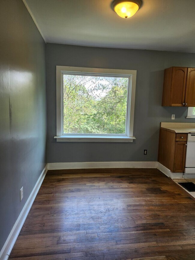Building Photo - Great 3 bedroom 2 bath home in Red Bank, TN