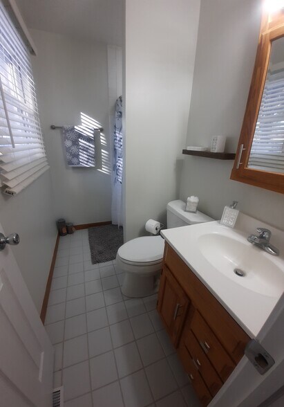 Building Photo - 144 Brentwood Dr