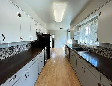 Building Photo - 530 SE 12th Ave