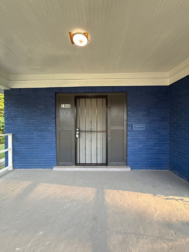 Building Photo - Affordable Co-Living Units (1–4 Rooms Available) Near Central Memphis