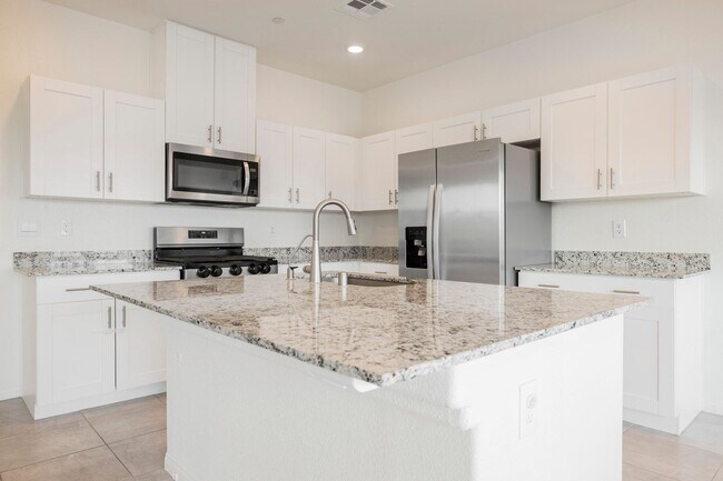Building Photo - 402 Larksong Ave