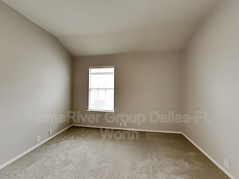 Building Photo - 8544 Orleans Ln