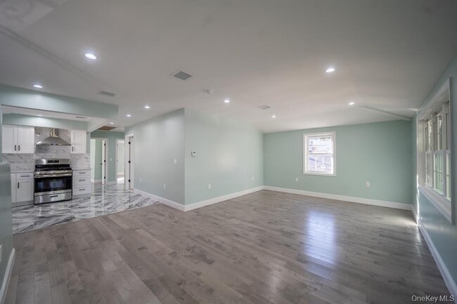 Building Photo - 115-42 Inwood St