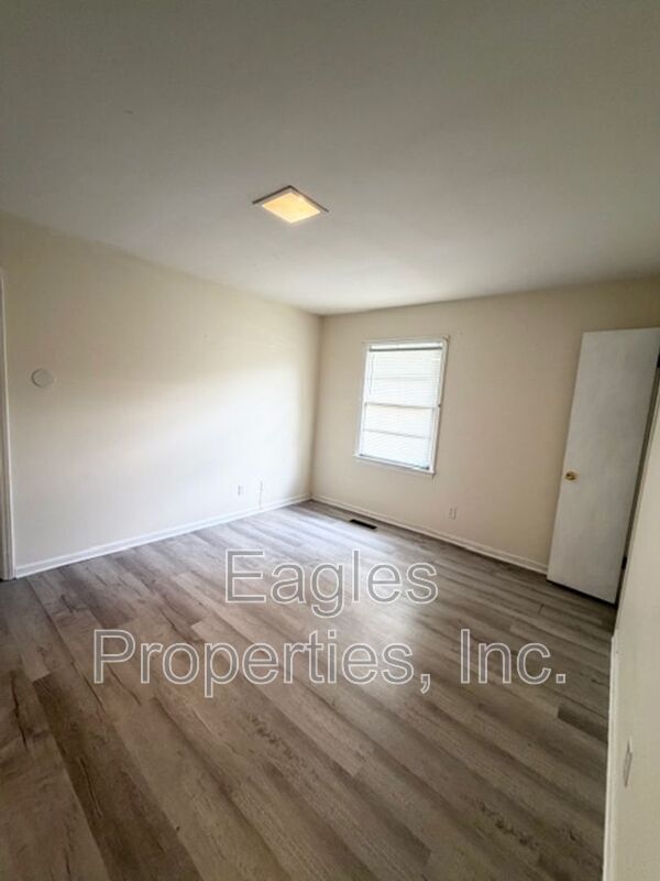 Building Photo - 2803 Warrick Cir