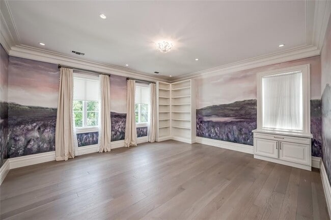 Building Photo - 3868 Olympia Dr