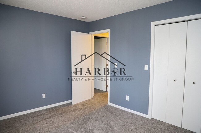 Building Photo - 3 bedroom Townhome in Eyota, MN Available ...