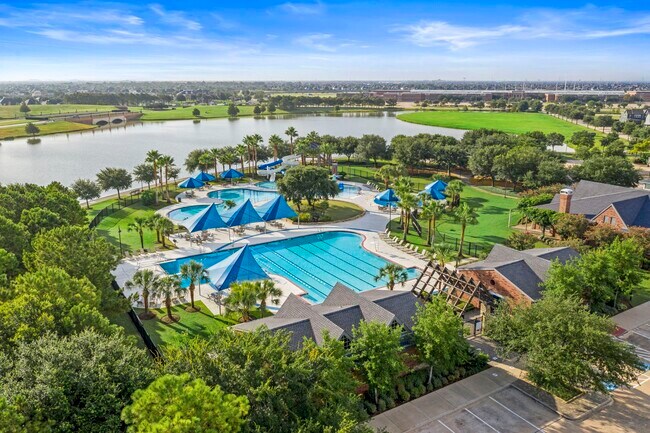 Building Photo - 16103 Devils River Ct