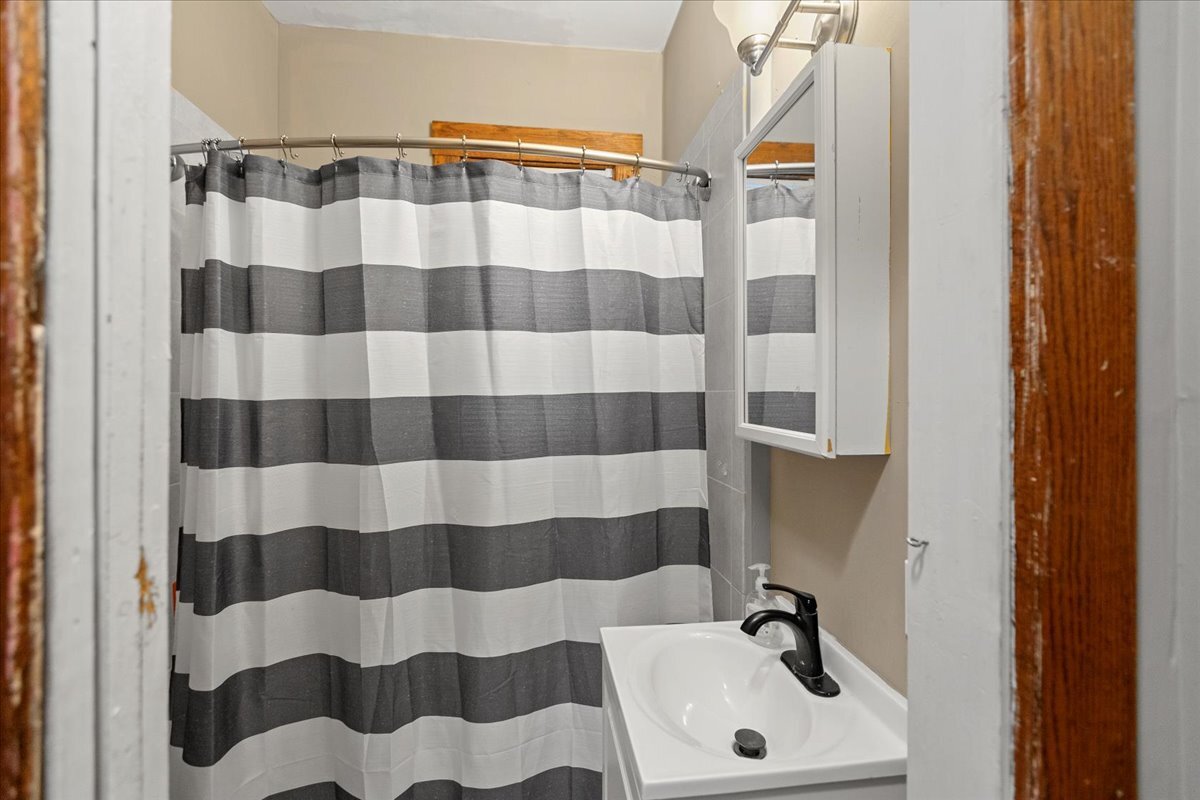 Building Photo - 1117 Foster St