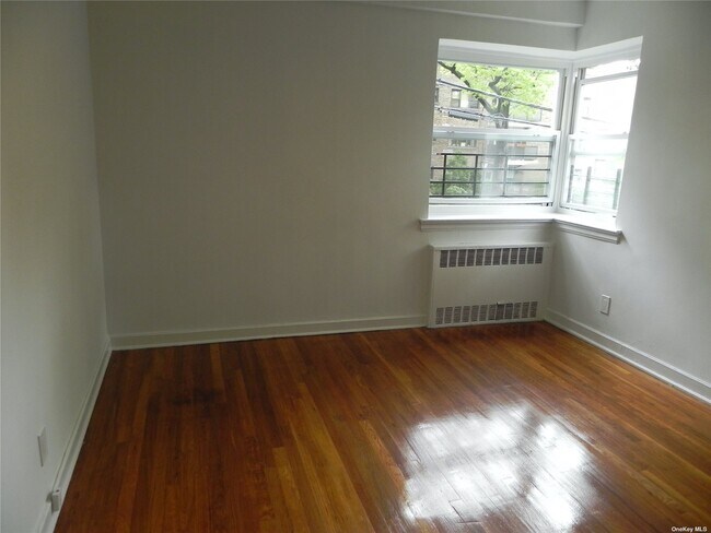 Building Photo - 80 Knightsbridge Rd
