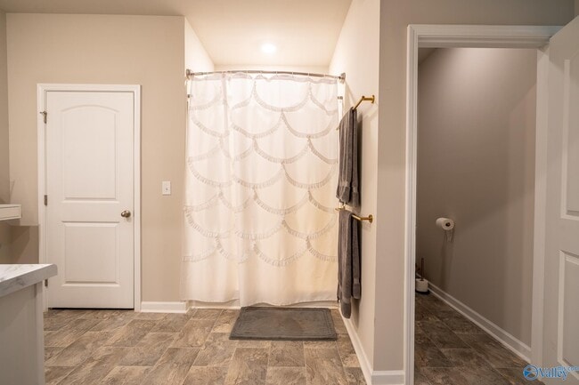 Building Photo - 117 Red Fox Wy