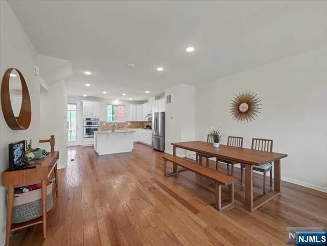 Building Photo - 12 Litchfield Ln