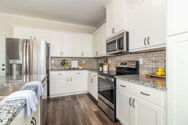 Building Photo - 4831 Fairmont Dr