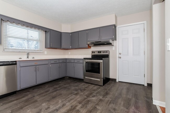 Building Photo - 1538 Shanley Dr
