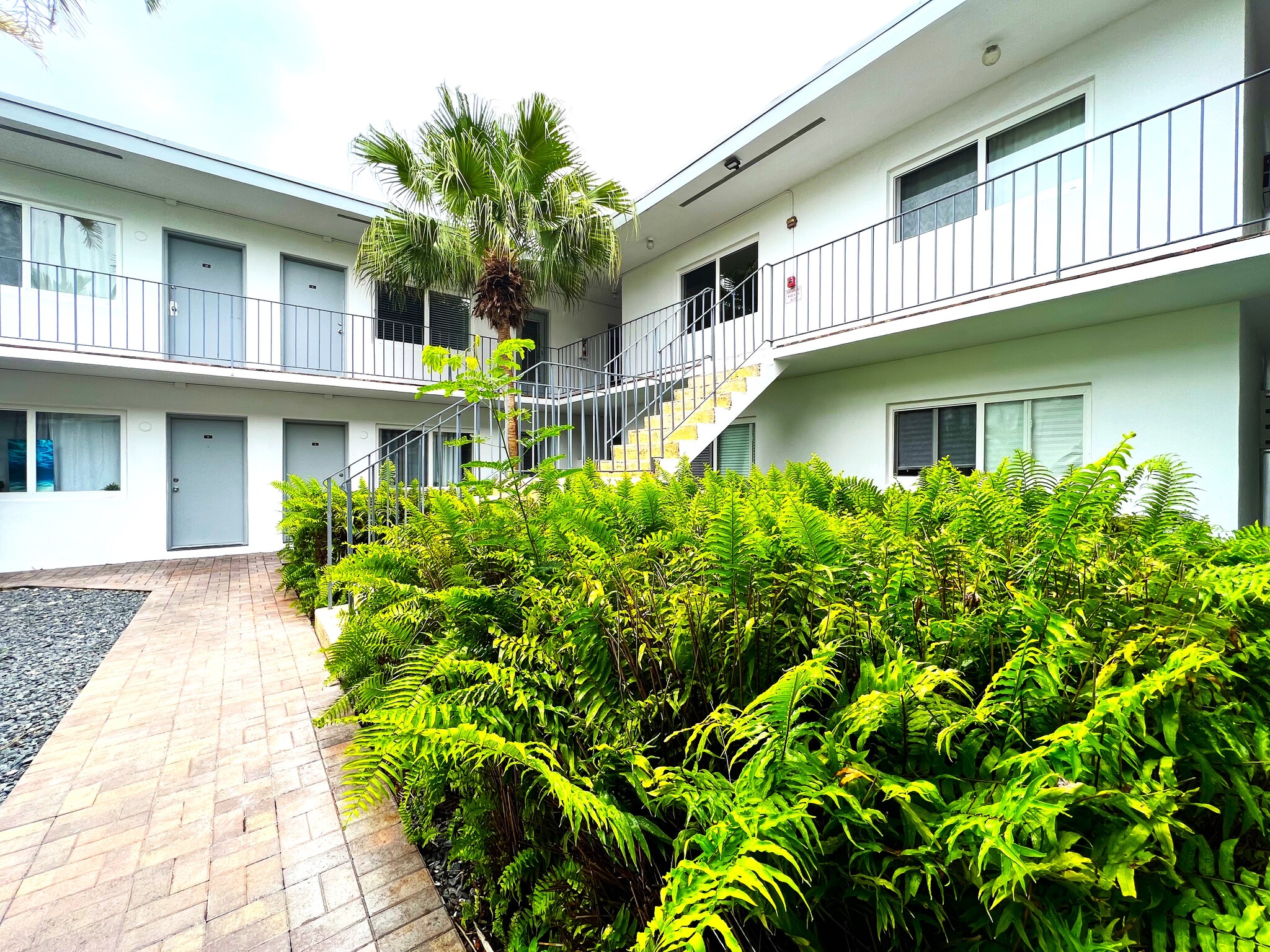 Building Photo - 3149 Center St