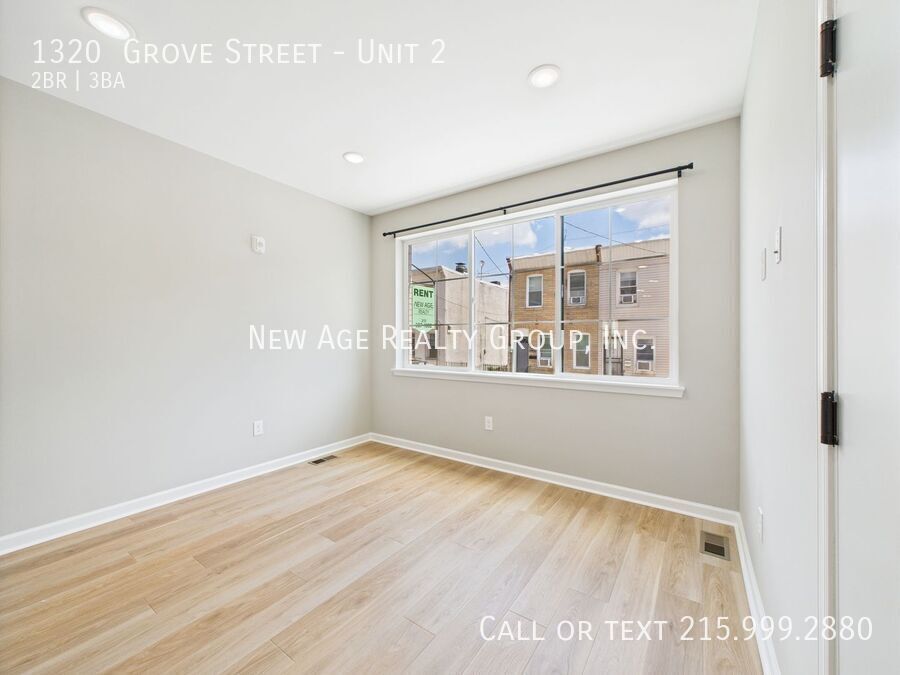 Building Photo - 1320 Grove St