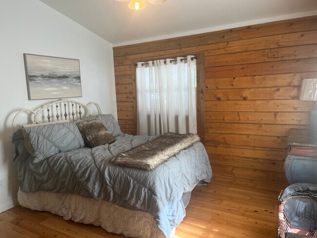 Building Photo - 24839 Felsen Dr