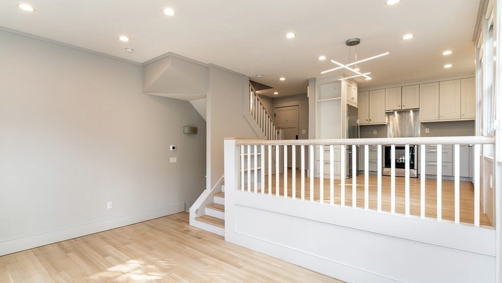 Building Photo - 48 Concord Ave