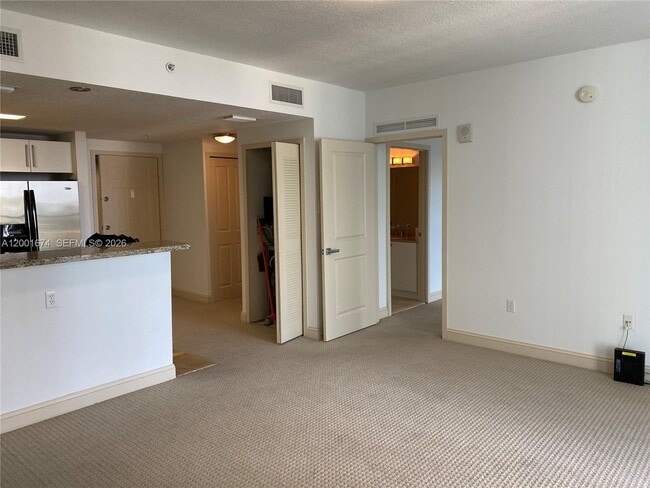 Building Photo - 170 SE 14th St