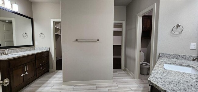 Building Photo - 3200 SW Hazelnut Ave