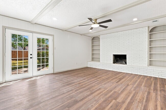 Building Photo - 3701 Englewood Ave