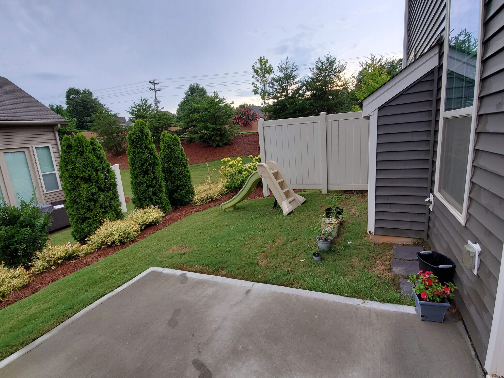 Building Photo - 808 Ayrshire Ave