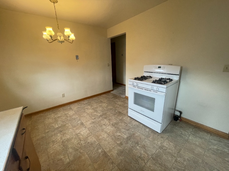 Building Photo - 735 Vogel Ave NE