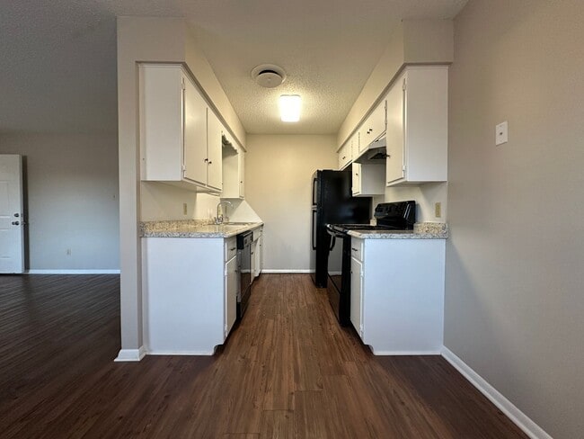 Building Photo - 209 Lecta Ave