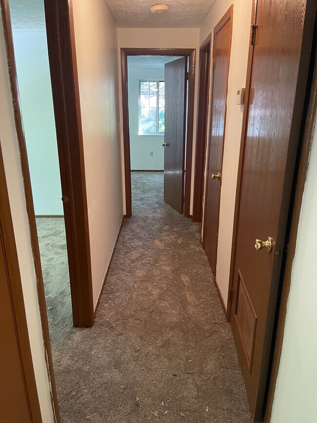 Building Photo - 3 Stratford Rd