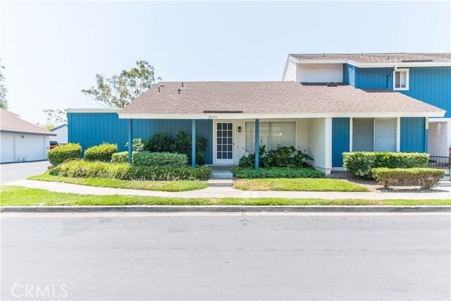 Building Photo - 26315 Roundtree Ct