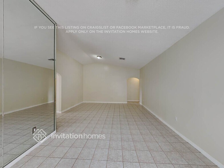 Building Photo - 957 NW 128th Pl