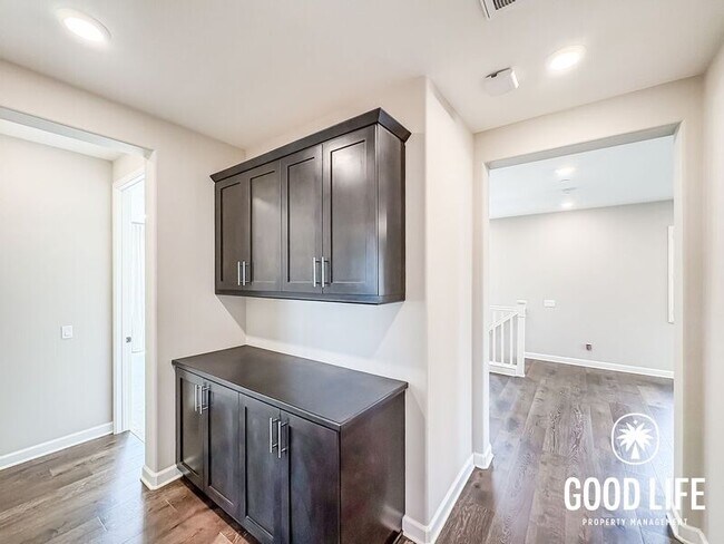 Building Photo - 2912 Starry Night Dr