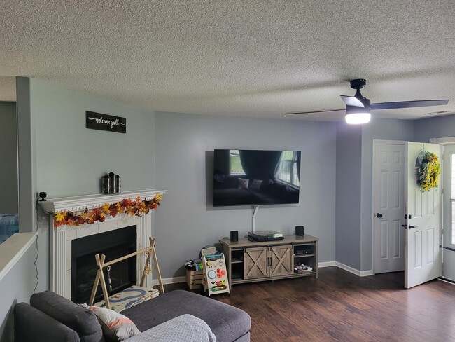 Building Photo - 124 Villa Park Dr